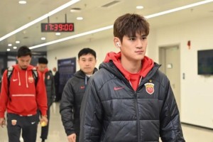 大乐透开奖结果今天奖-刘祝润已跟着上港冬训，为何还有球迷看好他离队，再次来英博效力